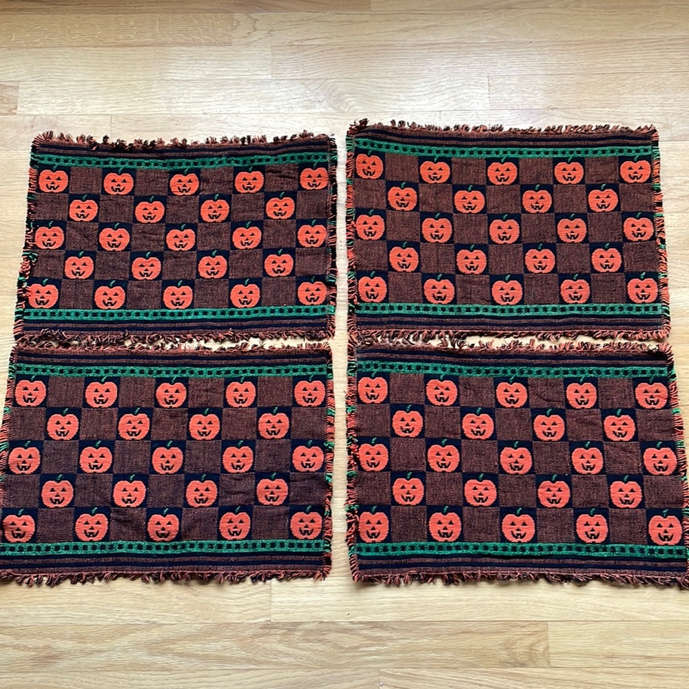 4 Halloween Placemats